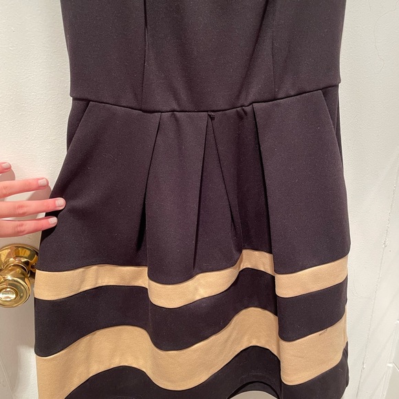 Junior’s Cocktail Dress - Picture 4 of 8